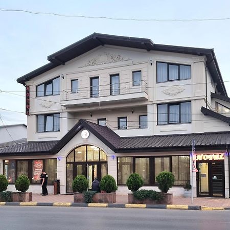 Hotel Bacsoridana Tecuci Экстерьер фото