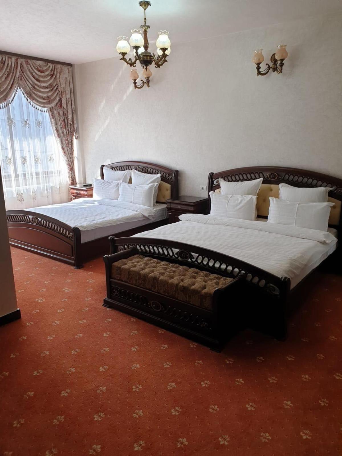 Hotel Bacsoridana Tecuci Экстерьер фото